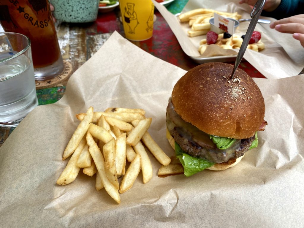 東京 ファーストフードは何歳から 小さい子どもでも安心して食べられるハンバーガーショップ Bareburger自由が丘店 Nocc